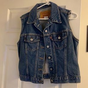 Levi’s women’s vest